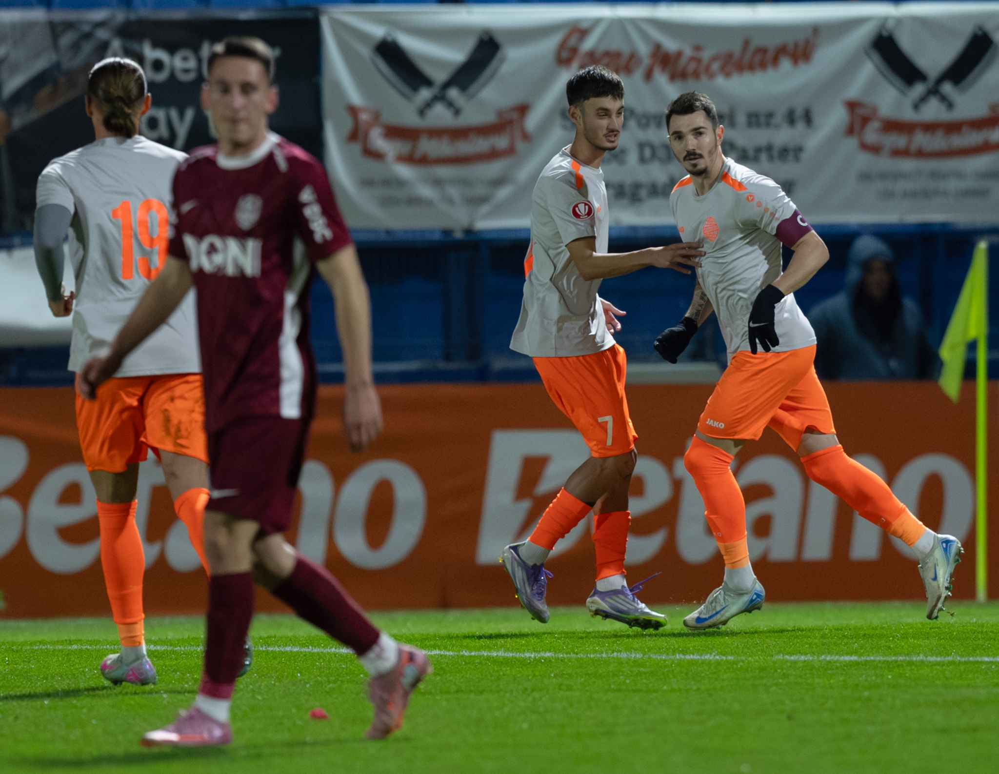 STEF6919 scaled e1764945684410