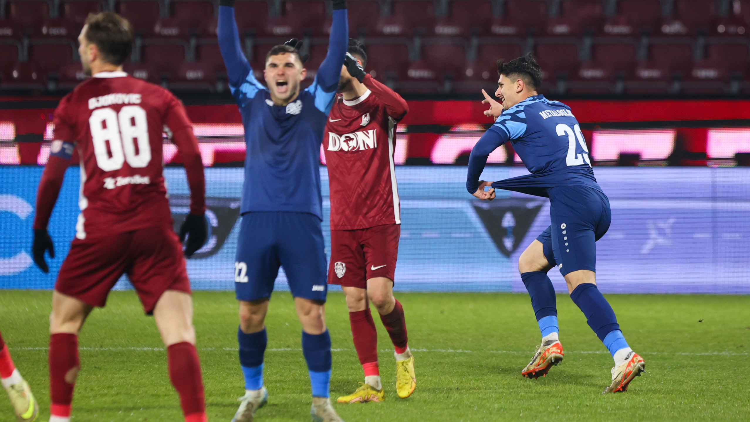 CFR Cluj - Metaloglobus 4-2